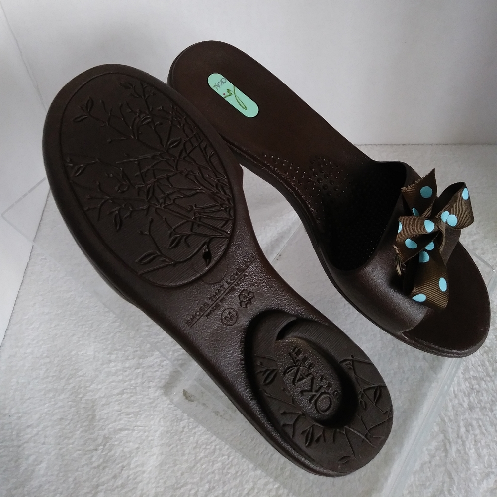 OKA b. Sandals